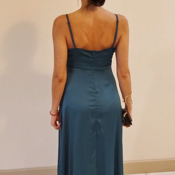 Gorgeous Emerald Green Satin Maxi Dress - Picture 5 of 9